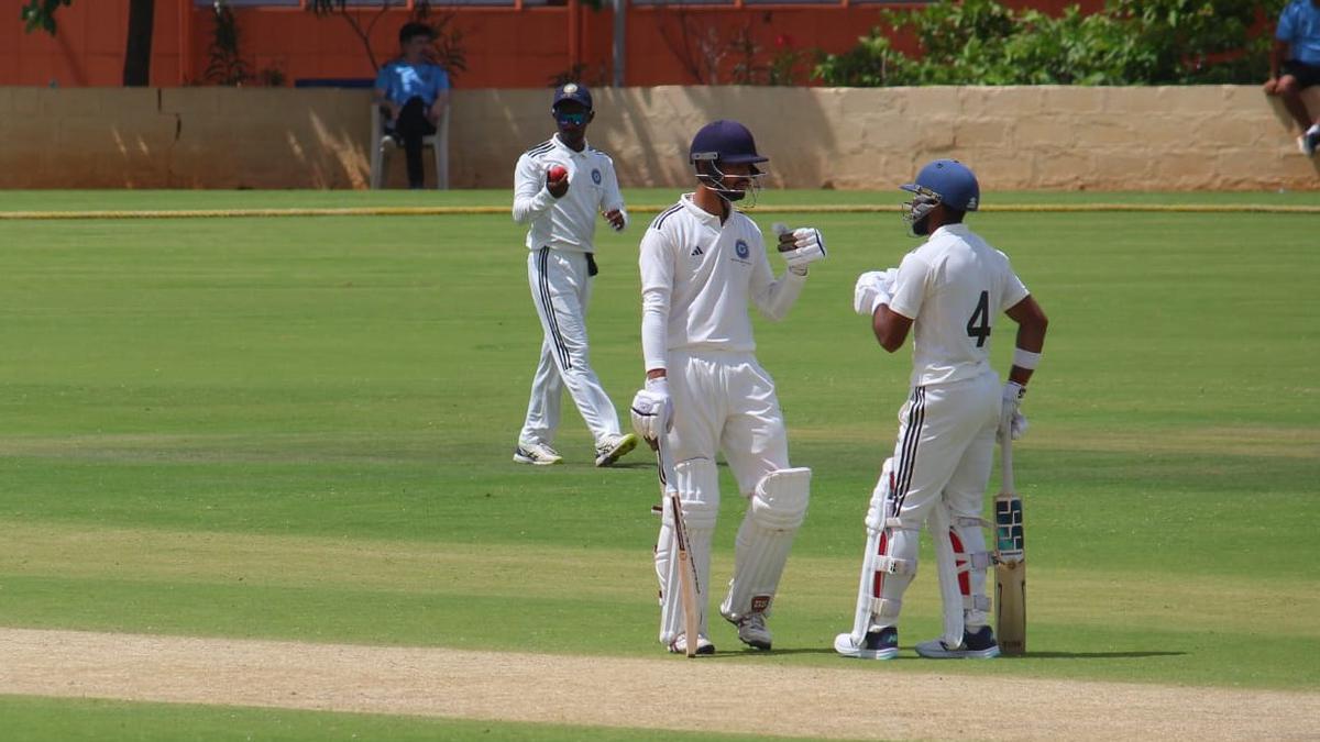 Duleep Trophy Live Score, Day 2, quarterfinals Mantri, Vivek take